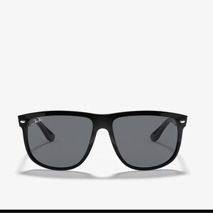 Ray-Ban Black Frame with Gray Lenses Sunglasses